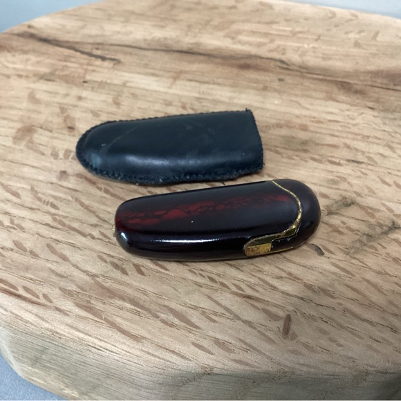 ⚫️ Vintage Lighter With Original Soft Case - Unique Look & Colors - Collectible - Picture 9 of 14